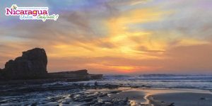 Atardecer-Playa-Popoyo