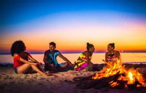 Corn-Island-Baile-fogata