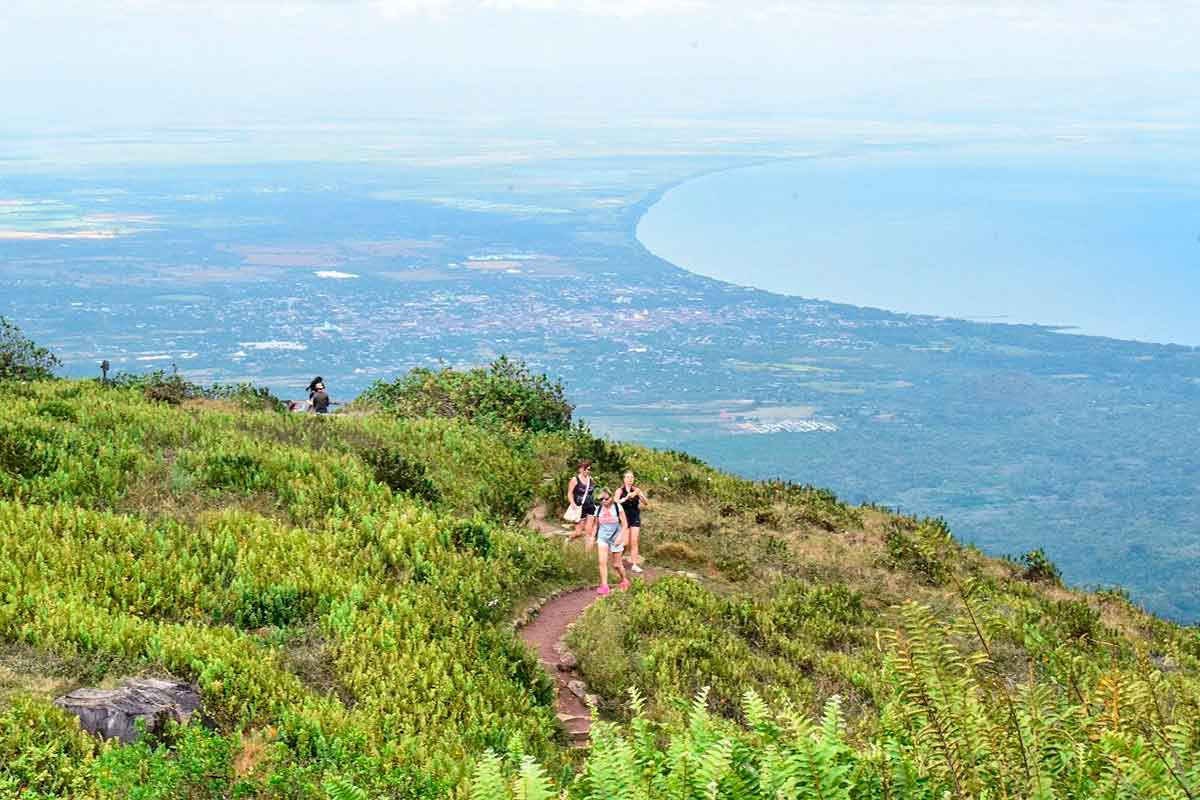 Granada---Volcán-Mombacho-Nicaragua