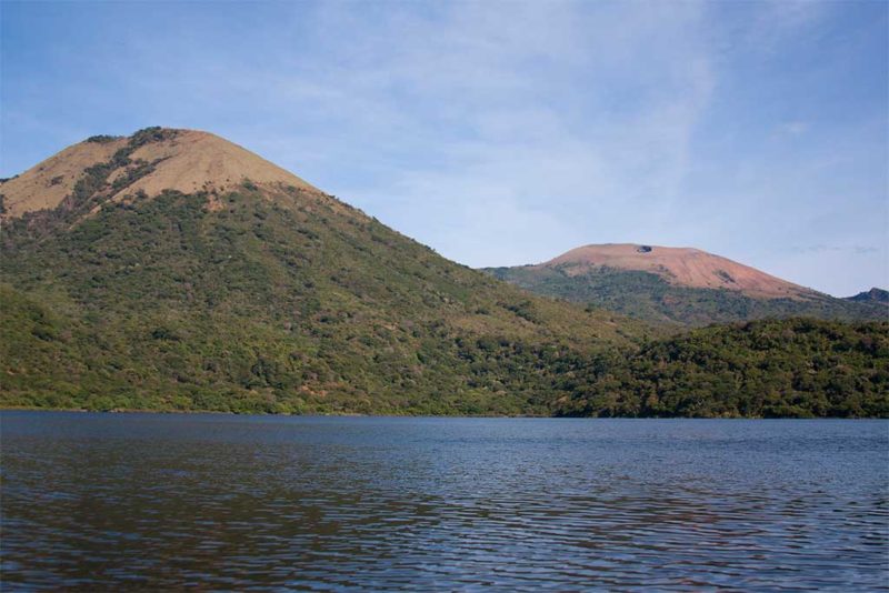 Volcán-cerro-el-hoyo-León
