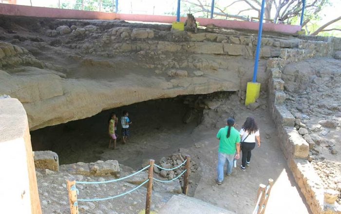 Cueva-Gallina-Managua-San-rafael-del-sur.petroglifos2