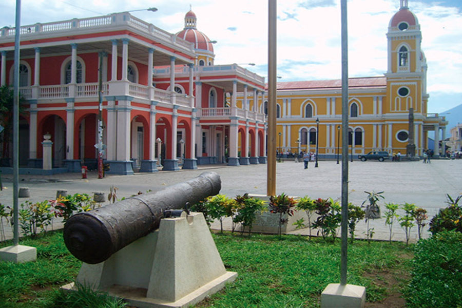 Plaza-Independencia-Nicaragua-Granada