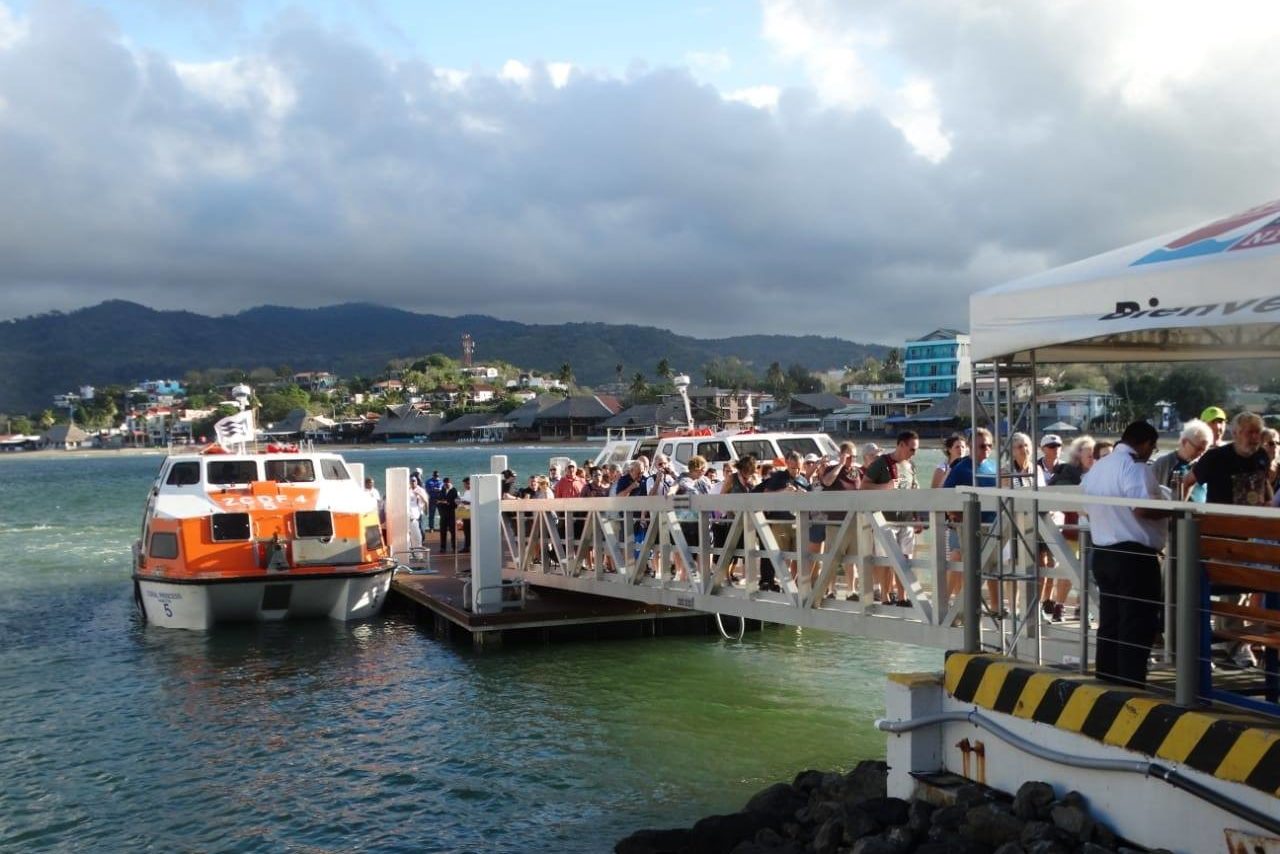 Cruceristas en rivas