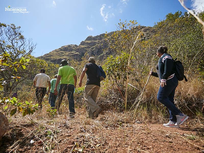 Sendero en cerro Quizaltepe,-Boaco