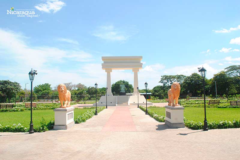 Parque-Centenario,-León-Nicaragua