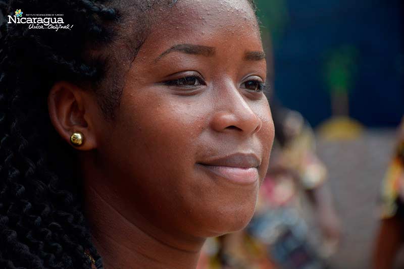 Rostro-de-mujer-afrodescendiente