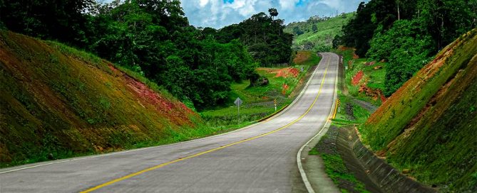 Neerlandesa-recorre-Nicaragua-en-motocicleta