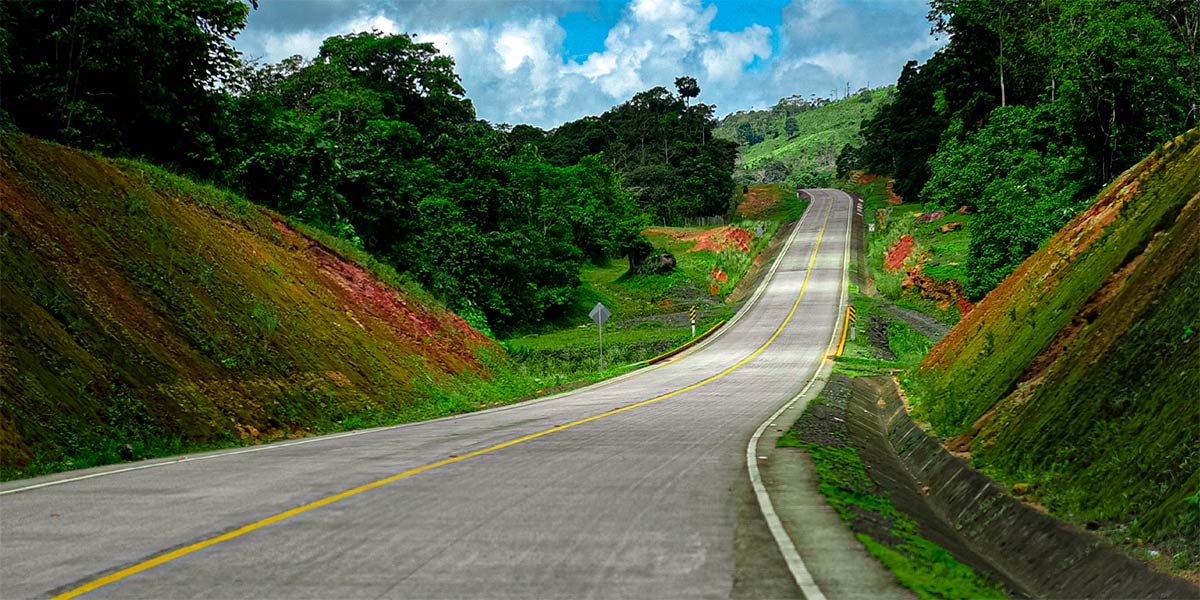 Neerlandesa-recorre-Nicaragua-en-motocicleta